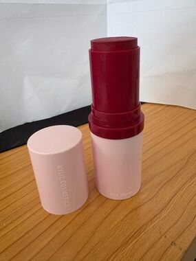KYLIE COSMETICS Powder Blush Stick